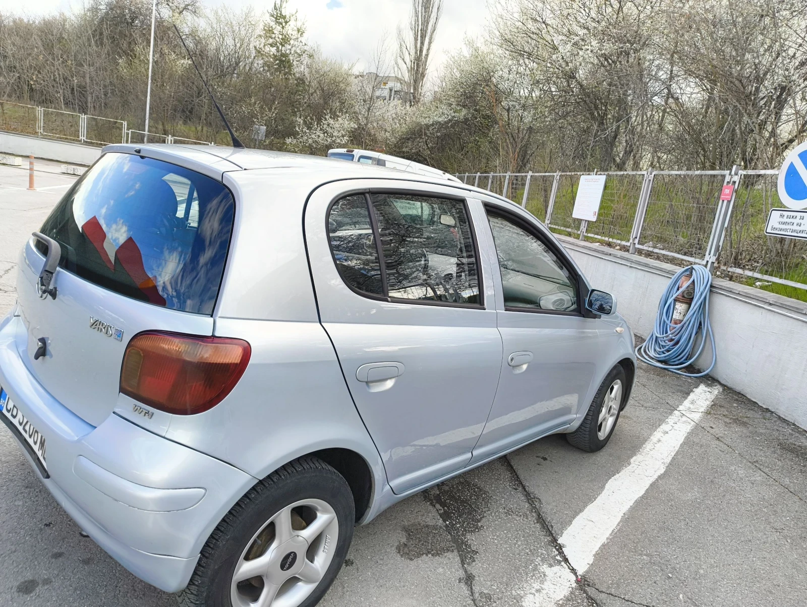 Toyota Yaris 1, снимка 4 - Автомобили и джипове - 53991634