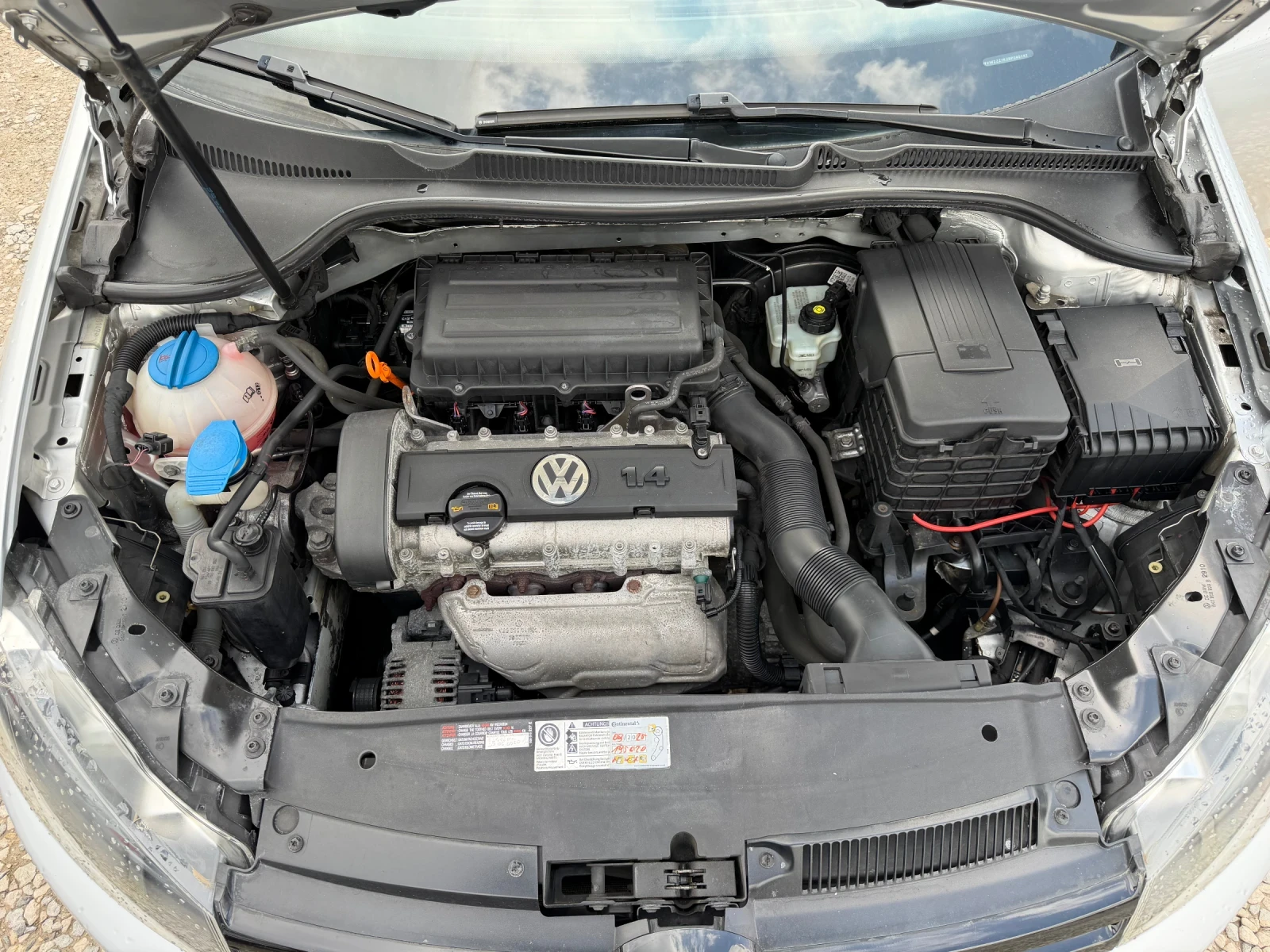 VW Golf 1.4i-80PS, снимка 14 - Автомобили и джипове - 54245761