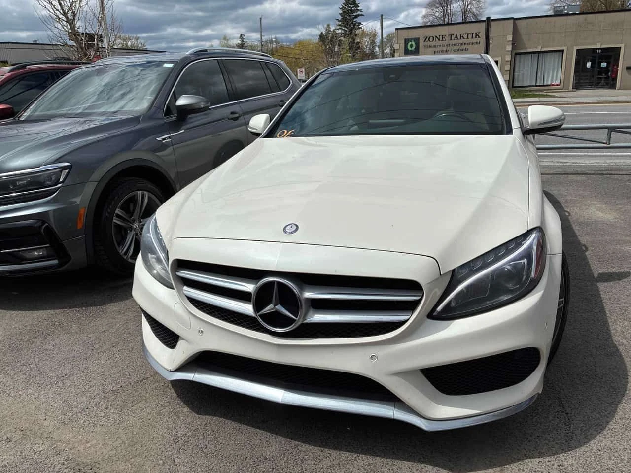 Mercedes-Benz C 400 4MATIC* BURMESTER* PANORAMA* KEYLESS* , снимка 6 - Автомобили и джипове - 54512416