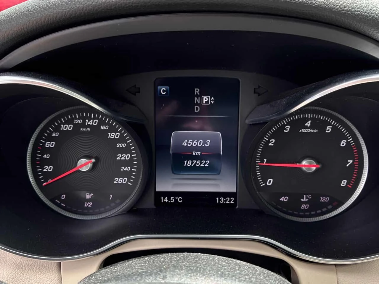 Mercedes-Benz C 400 4MATIC* BURMESTER* PANORAMA* KEYLESS* , снимка 8 - Автомобили и джипове - 54512416