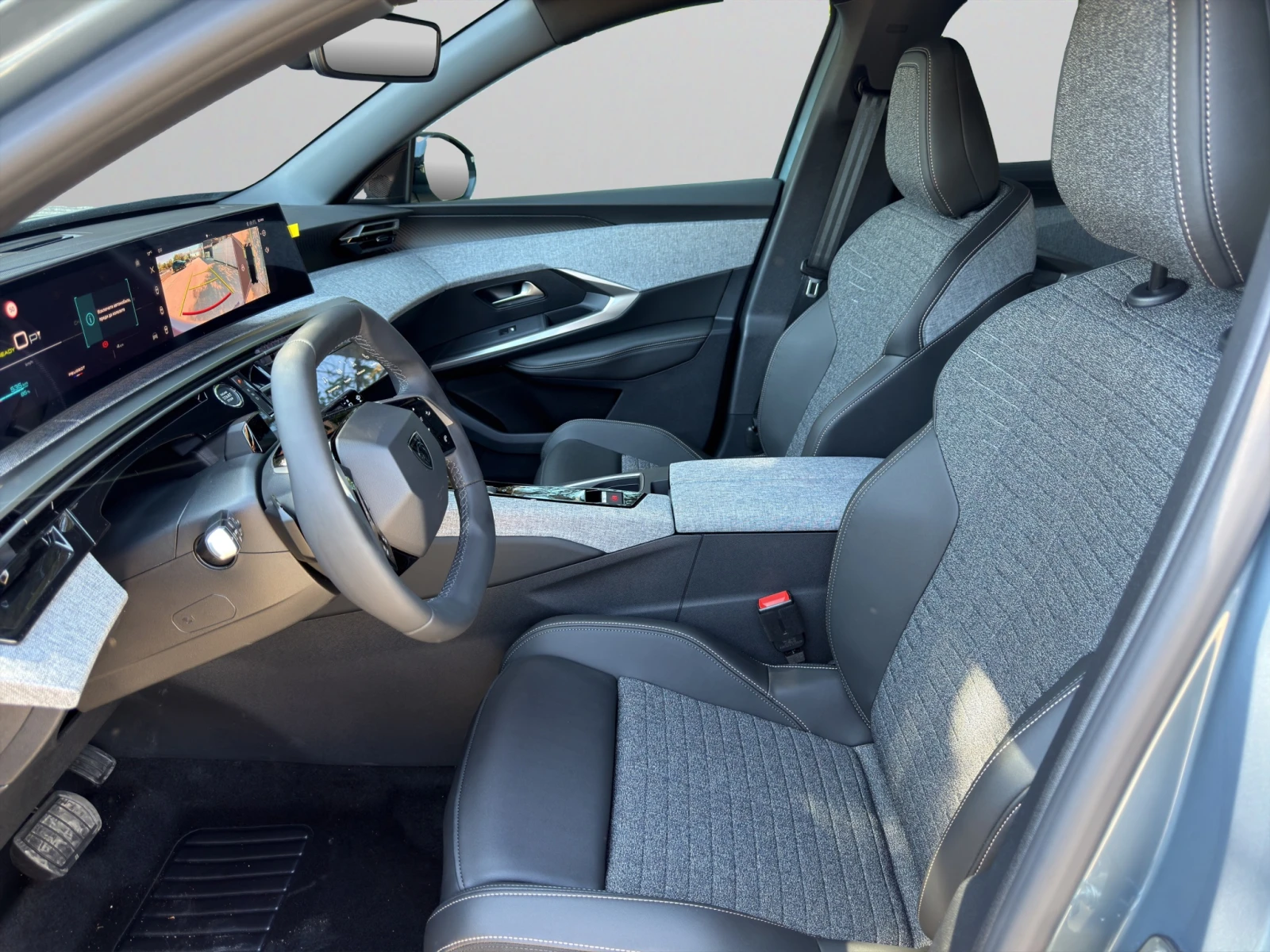 Peugeot 5008 ALLURE  Electric Long Range 172 кВ 230 к.с., снимка 10 - Автомобили и джипове - 54708974