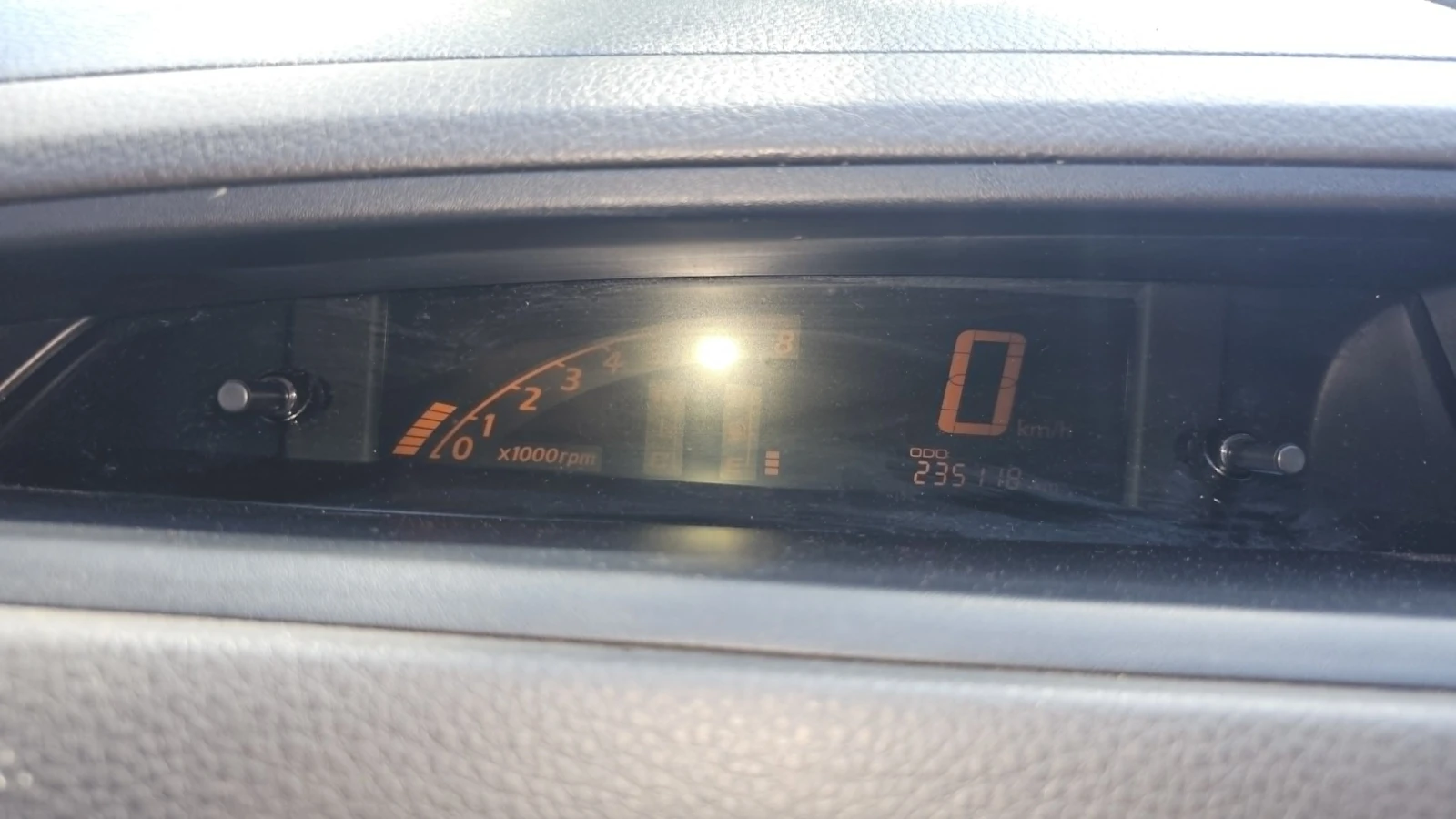 Suzuki Liana, снимка 12 - Автомобили и джипове - 54746757