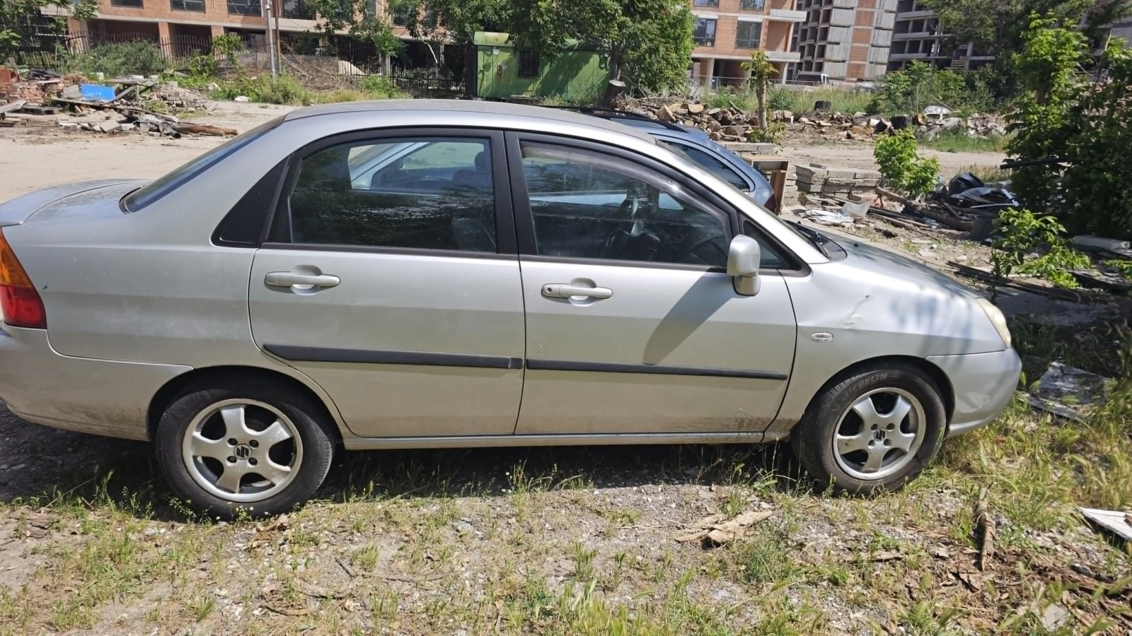 Suzuki Liana, снимка 2 - Автомобили и джипове - 54746757