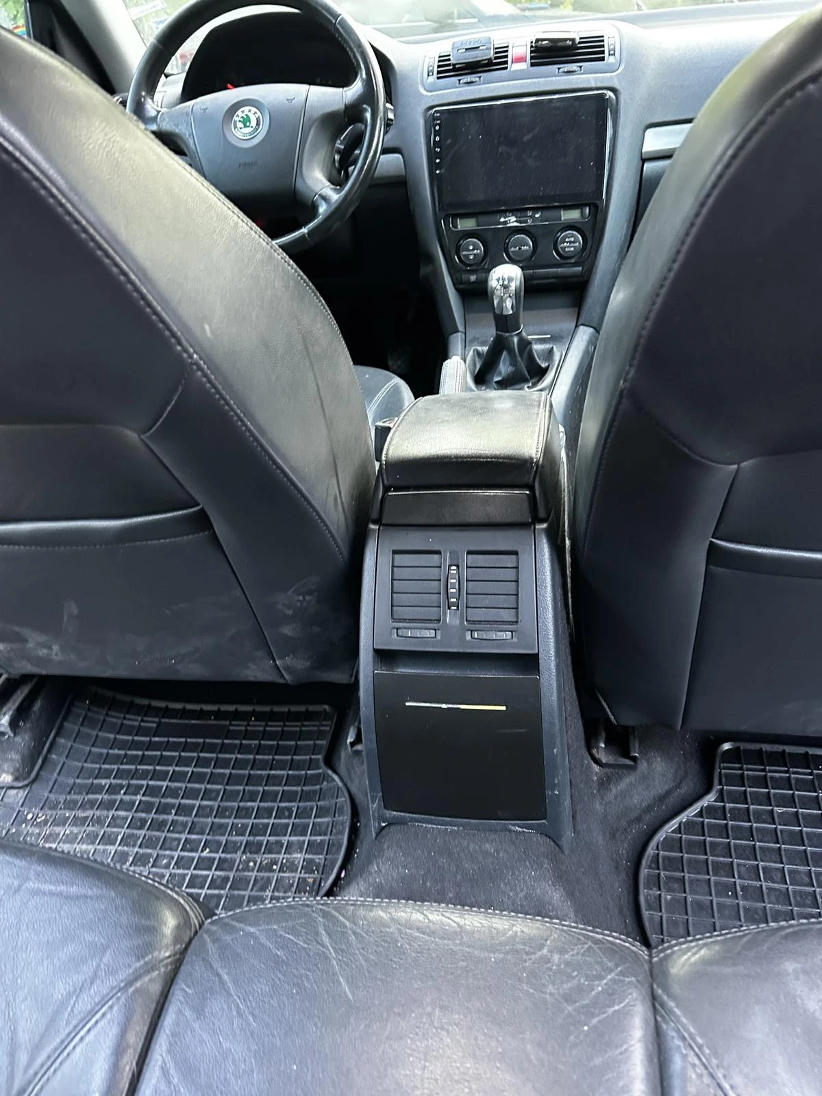 Skoda Octavia, снимка 17 - Автомобили и джипове - 54815597