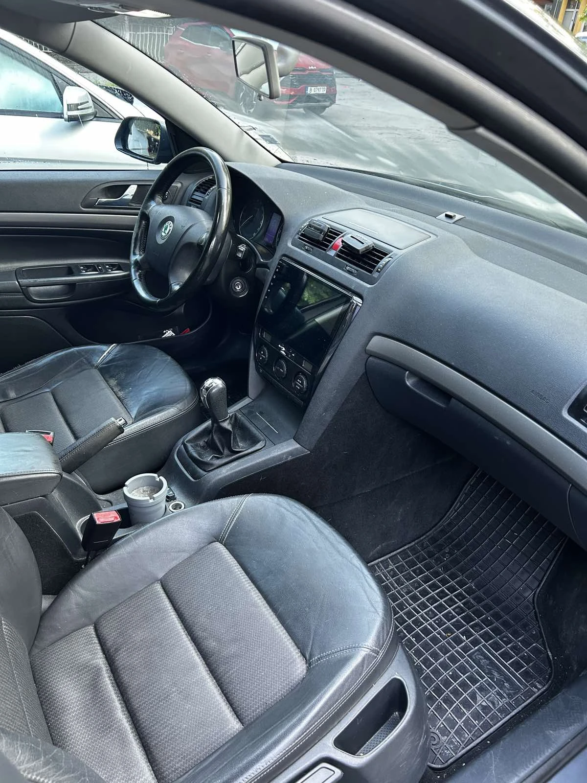 Skoda Octavia, снимка 11 - Автомобили и джипове - 54815597