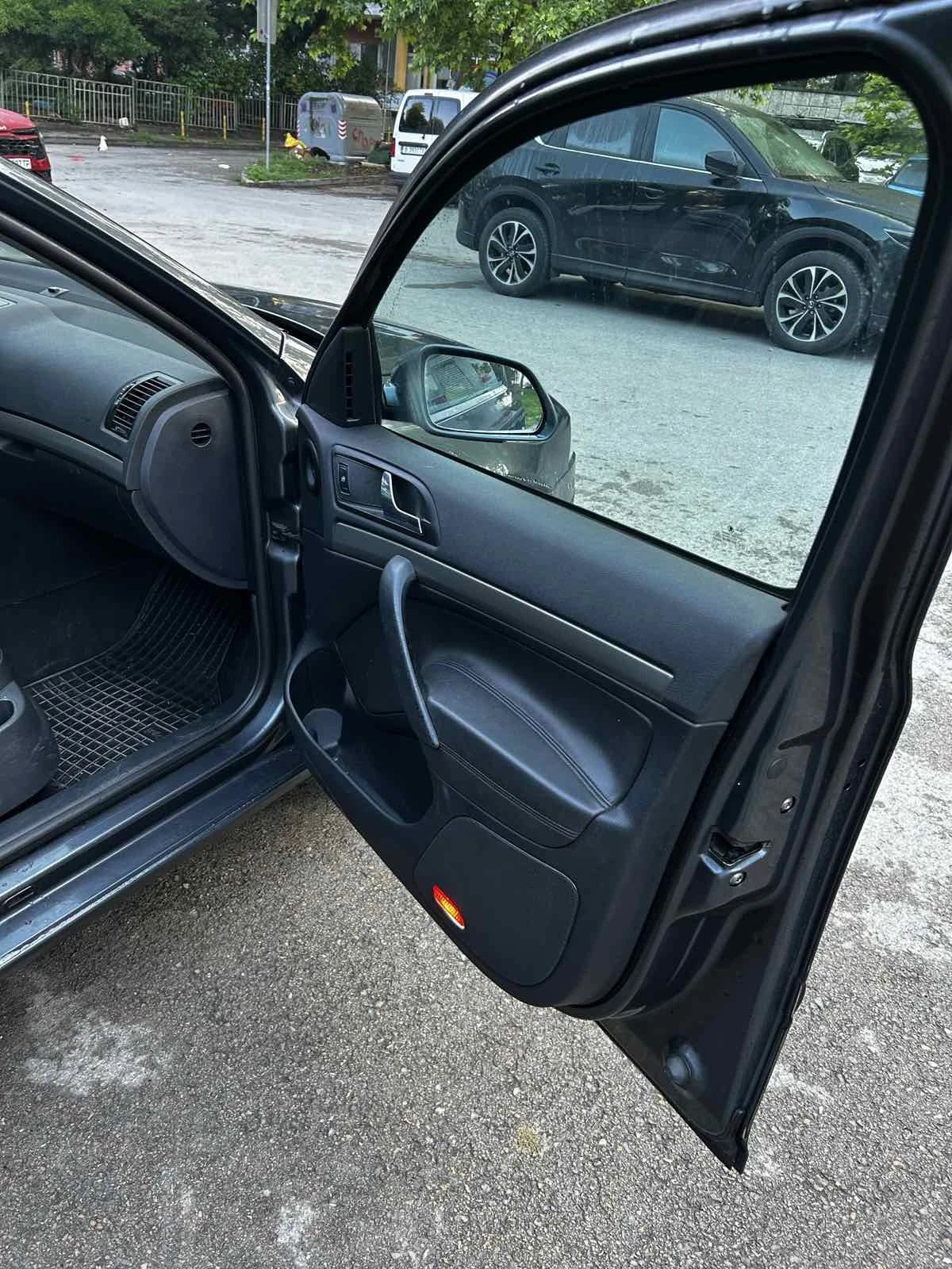 Skoda Octavia, снимка 9 - Автомобили и джипове - 54815597
