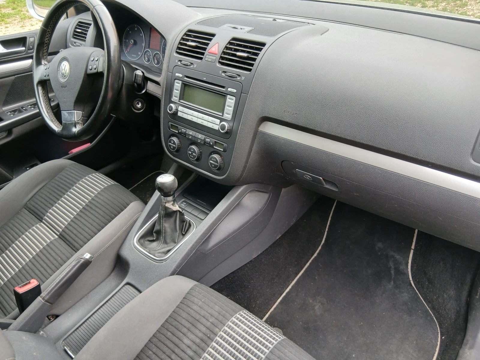VW Golf 5, снимка 3 - Автомобили и джипове - 54855701