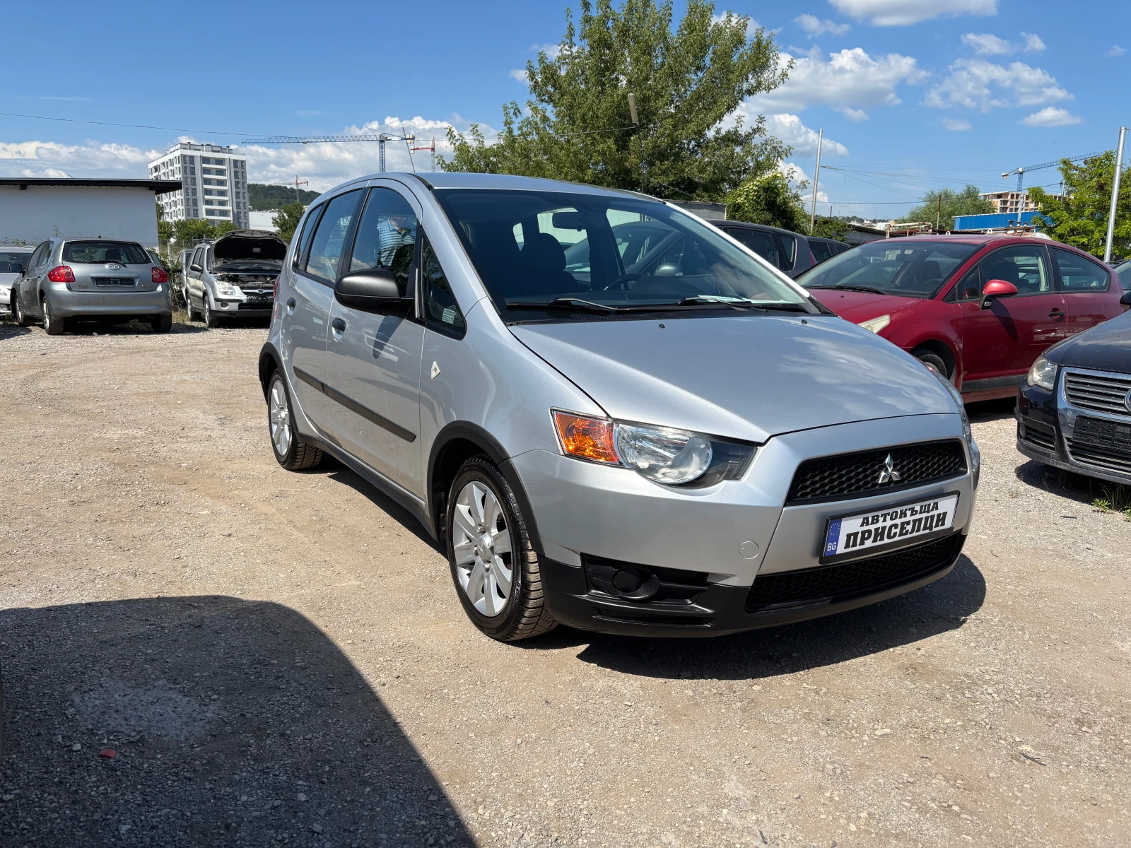 Mitsubishi Colt 1.3 БЕНЗИН 130 000КМ !, снимка 3 - Автомобили и джипове - 55035811