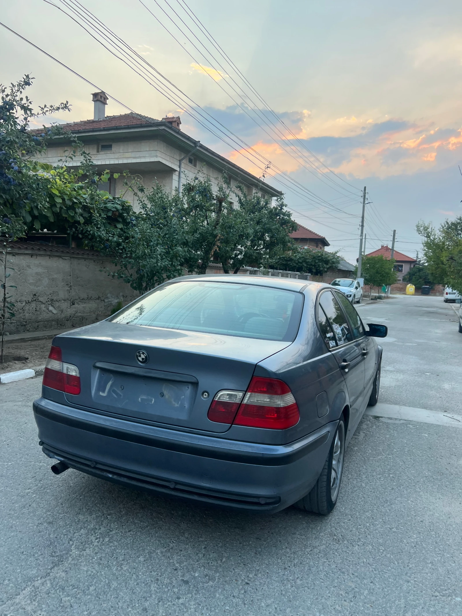 BMW 318, снимка 5 - Автомобили и джипове - 55731595
