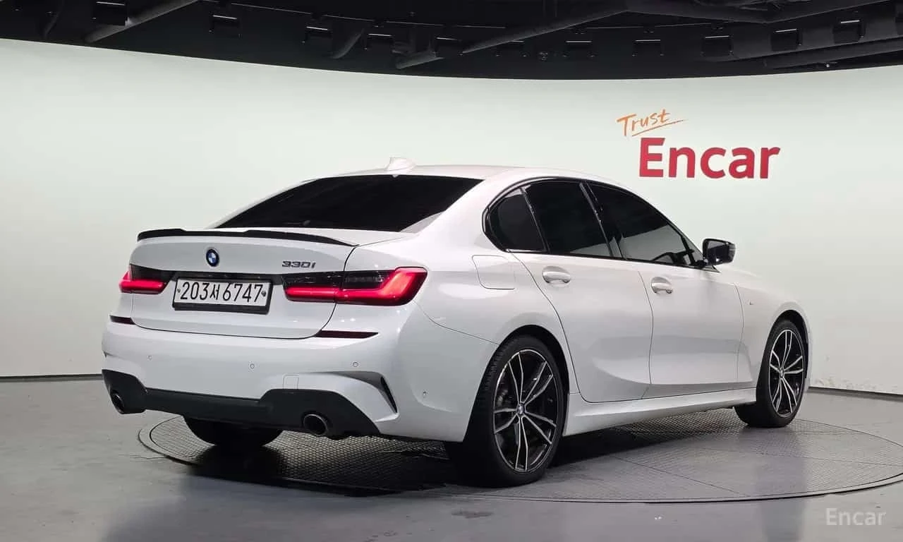 BMW 330 * M Sport * DISTRONIC * ХЕДЪП * 360 КАМЕРИ, снимка 2 - Автомобили и джипове - 55736723