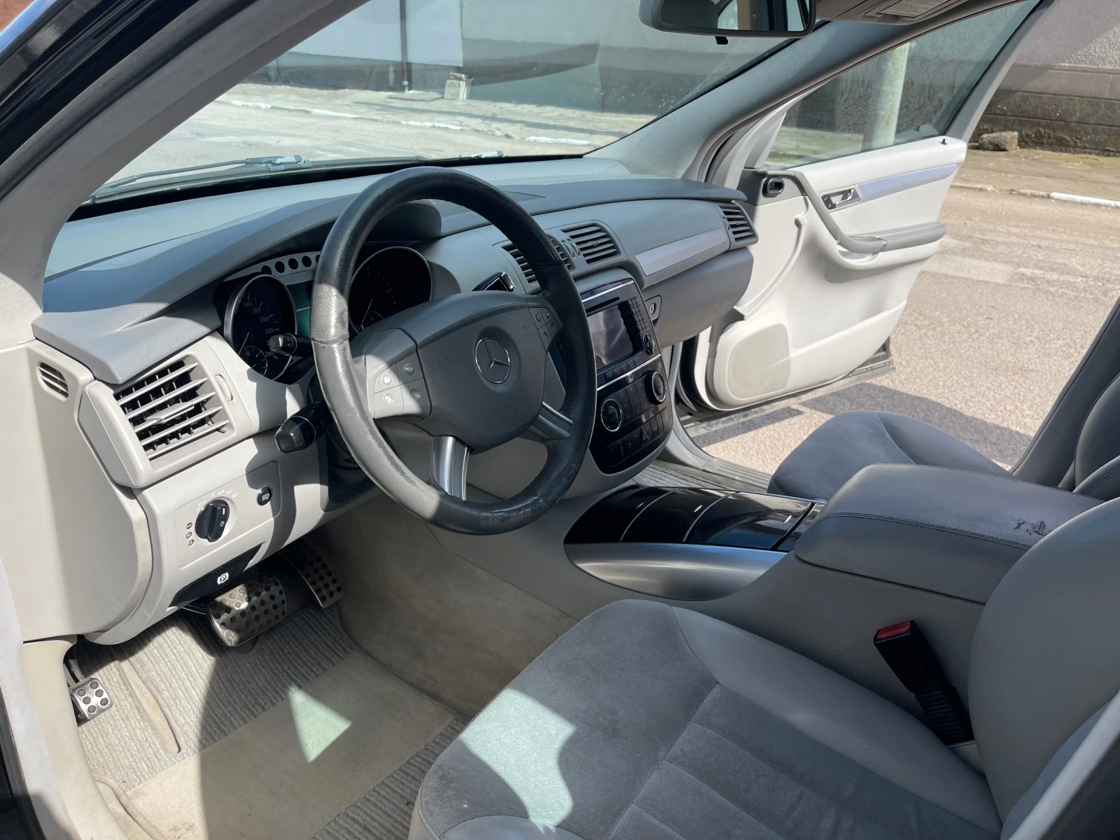 Mercedes-Benz R 320, снимка 6 - Автомобили и джипове - 55809039