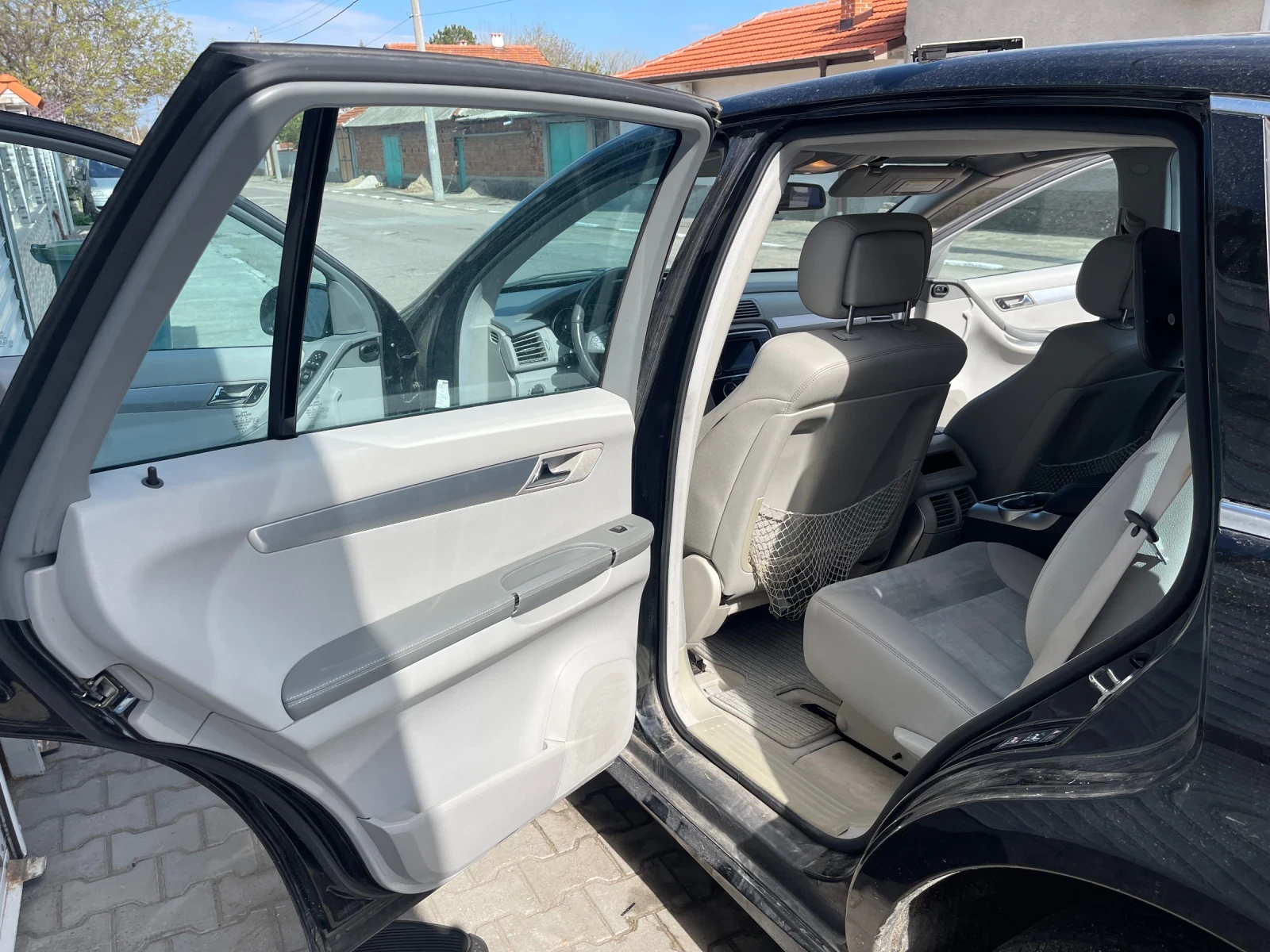 Mercedes-Benz R 320, снимка 7 - Автомобили и джипове - 55809039