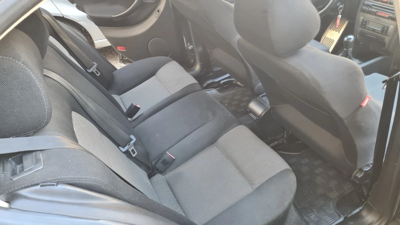 Seat Leon FR 1.9TDI ARL, снимка 8 - Автомобили и джипове - 56103171