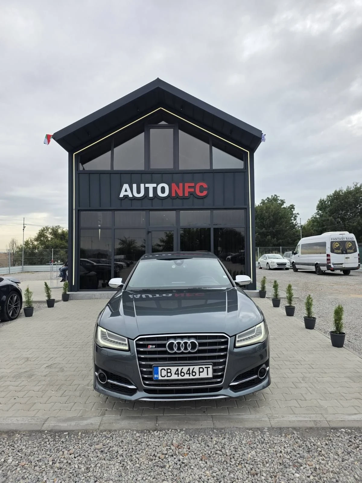 Audi S8