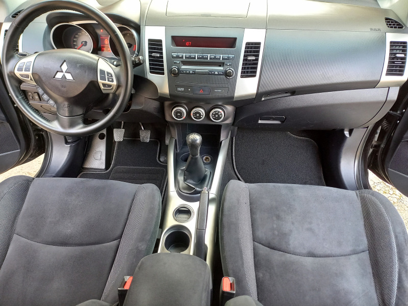 Mitsubishi Outlander 2.4 Intro Edition , снимка 12 - Автомобили и джипове - 44782673
