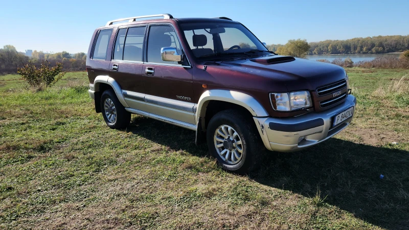 Isuzu Trooper  Товарен 4+ 1, снимка 1 - Автомобили и джипове - 47961632