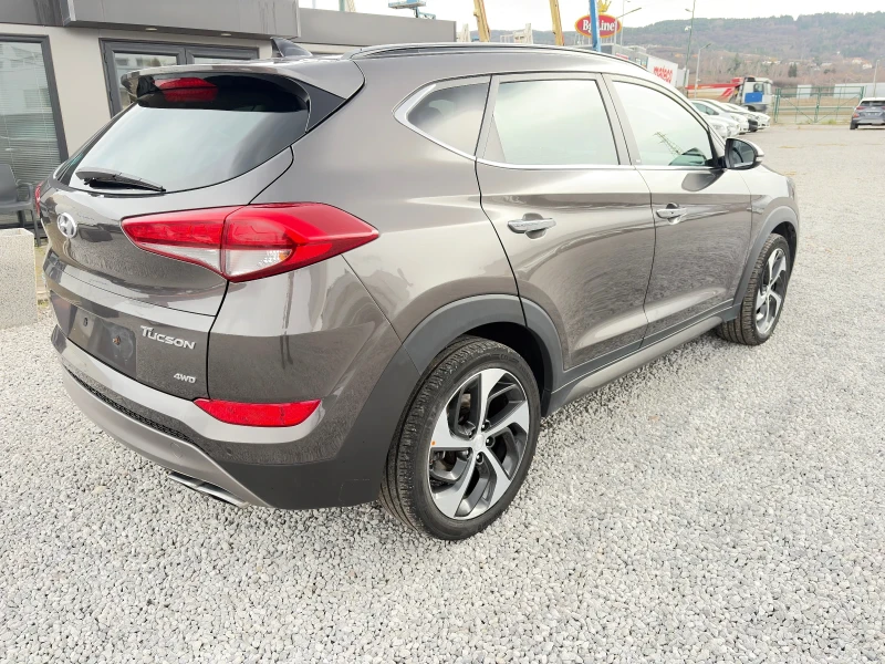 Hyundai Tucson 2.0CRDI-136k.c. 4WD XPOSSIBLE, снимка 6 - Автомобили и джипове - 53022582