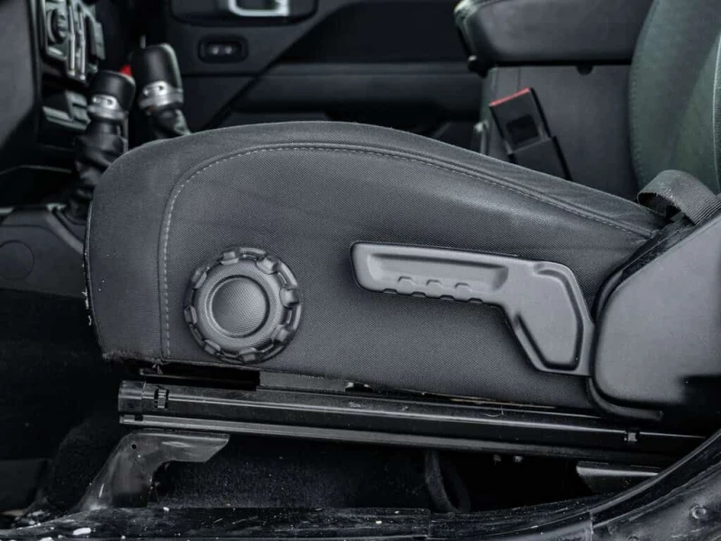 Jeep Wrangler * Sahara | Available Now * CARFAX * ЦЕНА ДО БГ, снимка 17 - Автомобили и джипове - 53529180