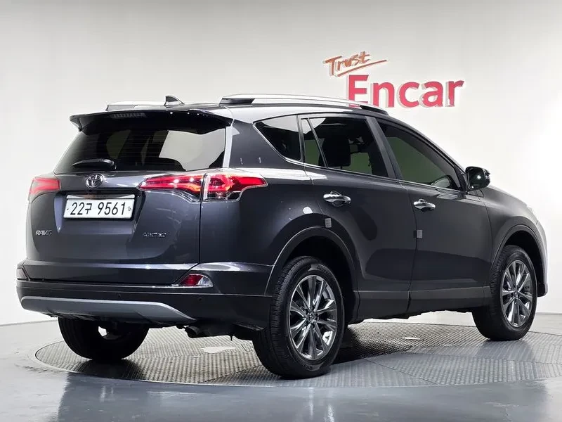 Toyota Rav4 2.5 2Wd 4Th Generation, снимка 2 - Автомобили и джипове - 56130955