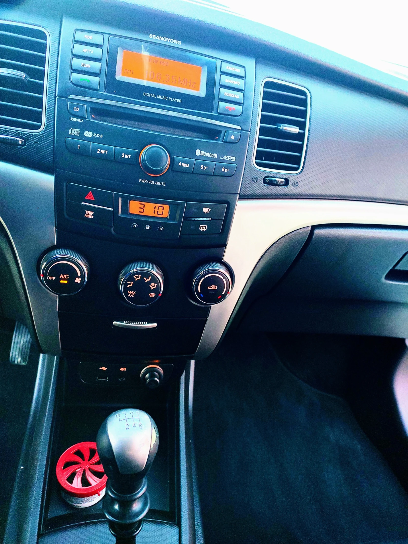 SsangYong Korando 2.0 - изображение 3