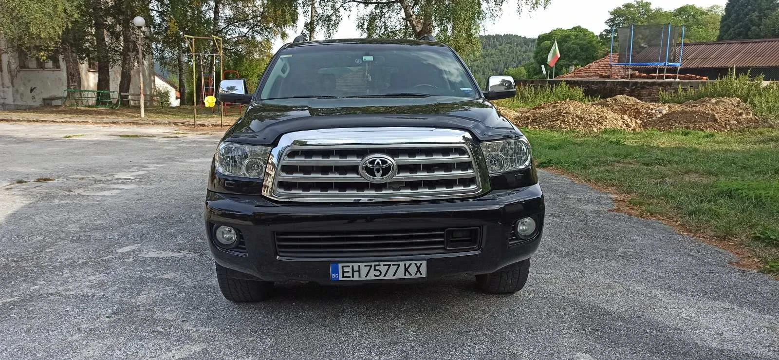 Toyota Sequoia PLATINUM 5.7L - изображение 2