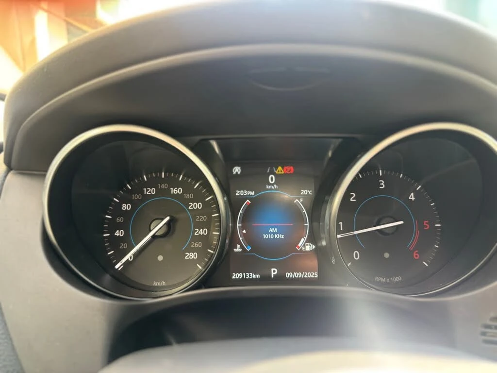 Jaguar F-PACE PRESTIGE* AWD* KEYLESS* АвтоКредит(ЦЕНА ДО БГ) - изображение 8