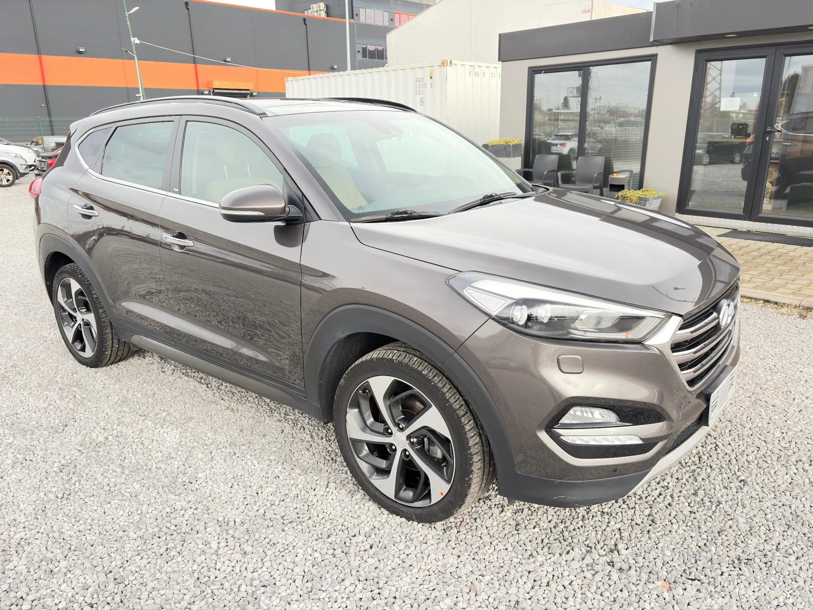 Hyundai Tucson 2.0CRDI-136k.c. 4WD XPOSSIBLE - изображение 8
