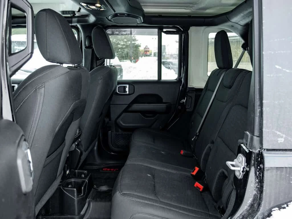 Jeep Wrangler * Sahara | Available Now * CARFAX * ���� �� �� | Mobile.bg � ����������� 13