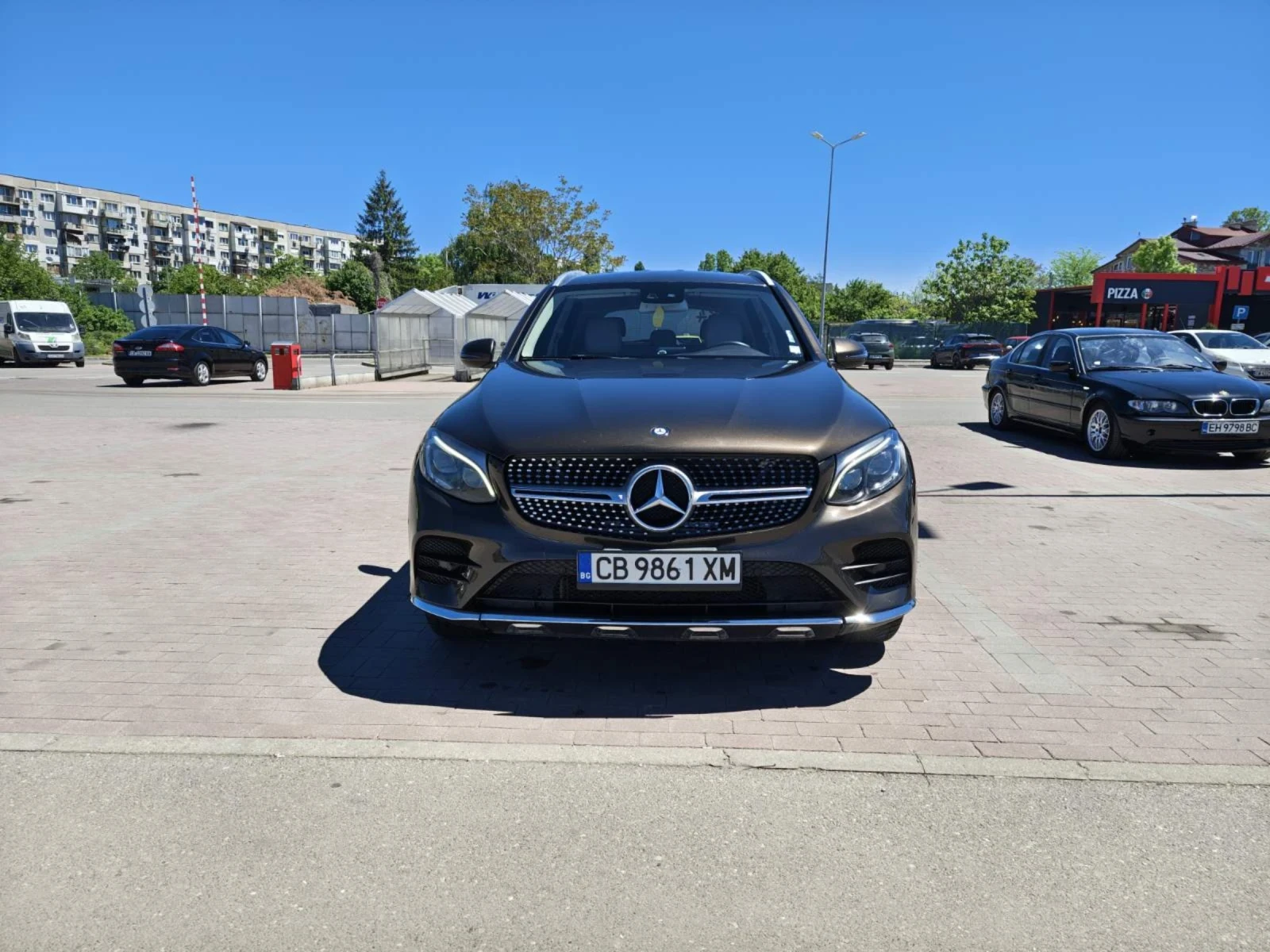 Mercedes-Benz GLC 250 4matic AMG, снимка 2 - Автомобили и джипове - 54407020