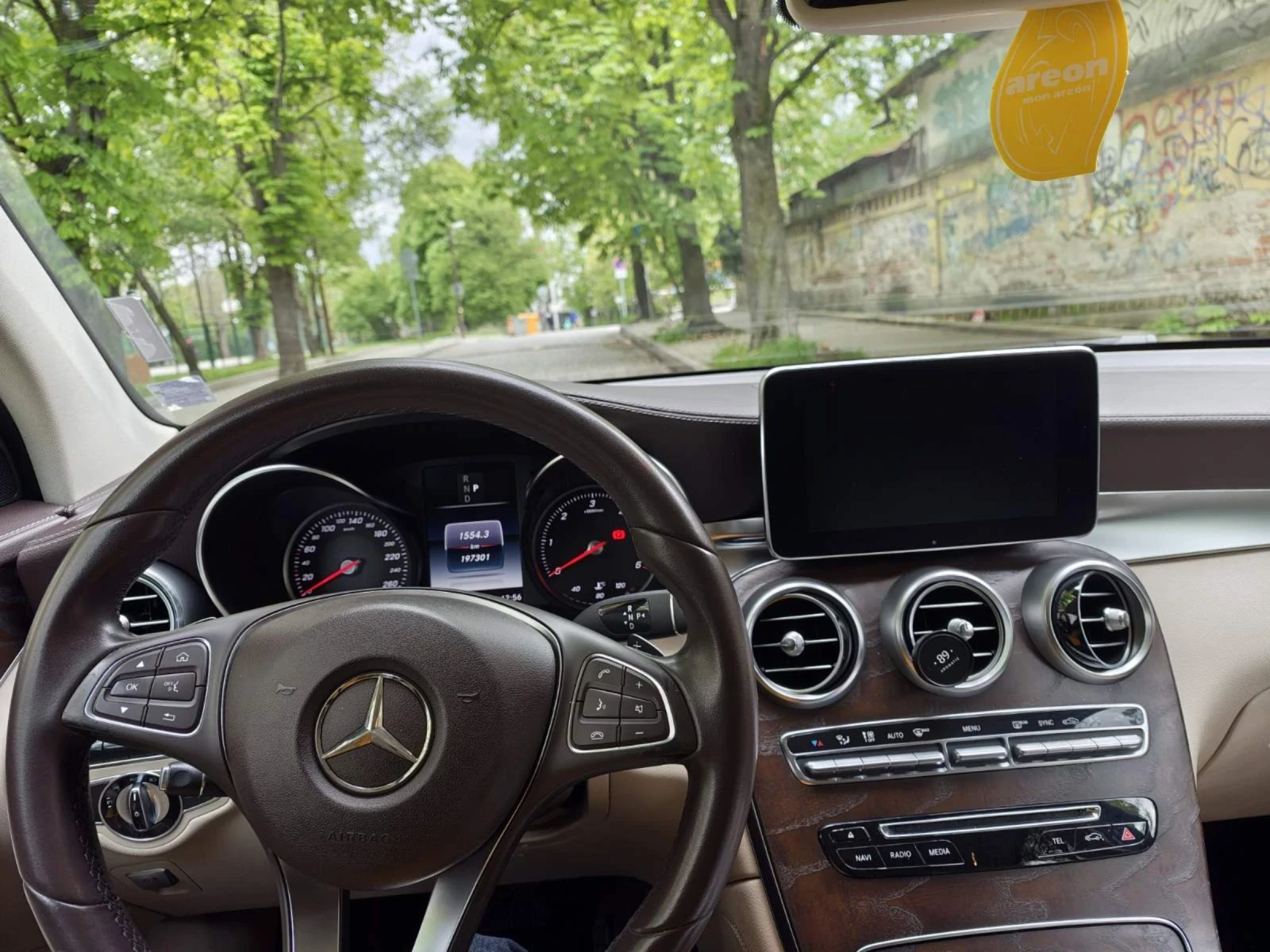 Mercedes-Benz GLC 250 4matic AMG, снимка 12 - Автомобили и джипове - 54407020