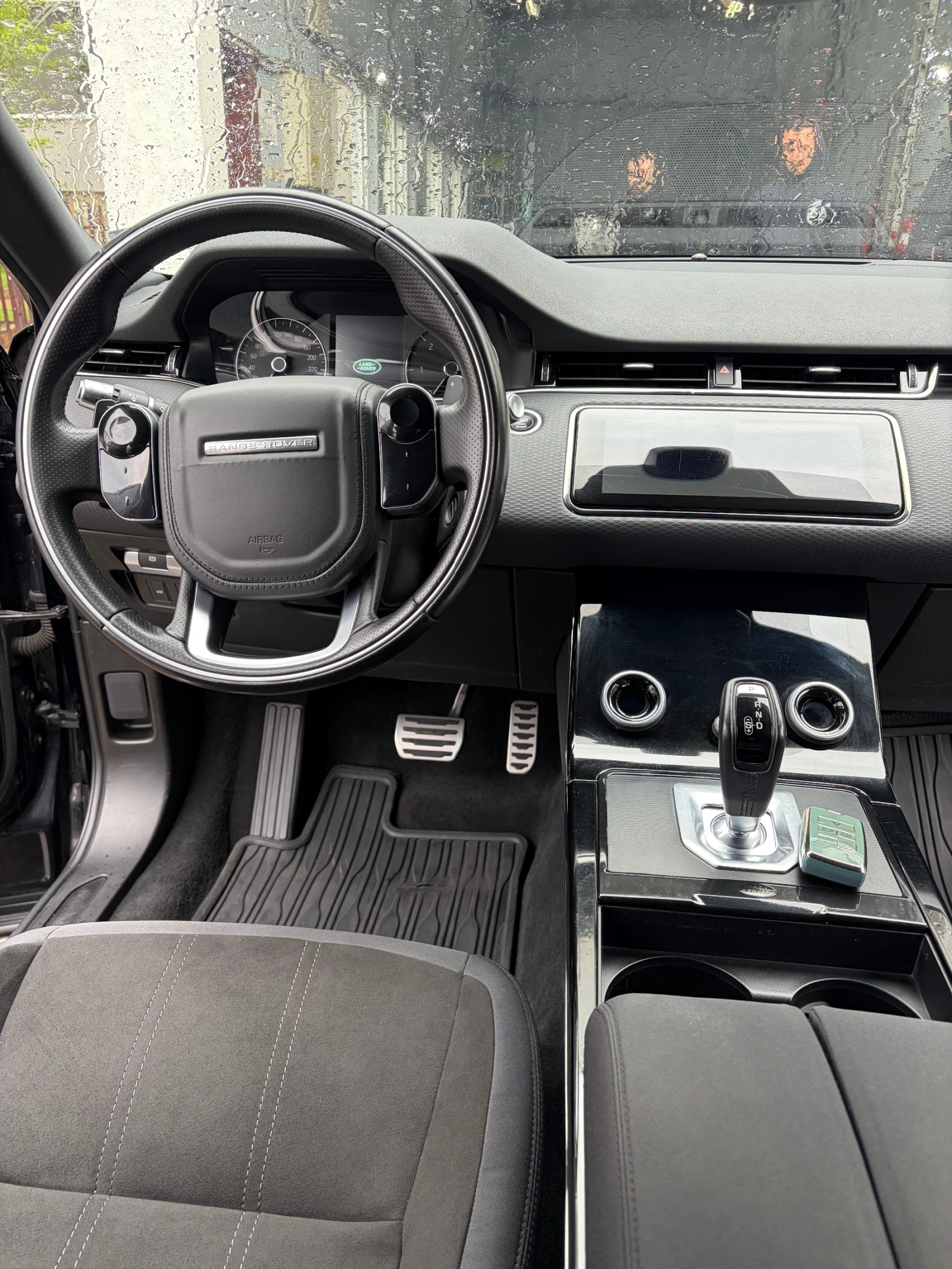 Land Rover Evoque Mild hybrid, снимка 14 - Автомобили и джипове - 54741845