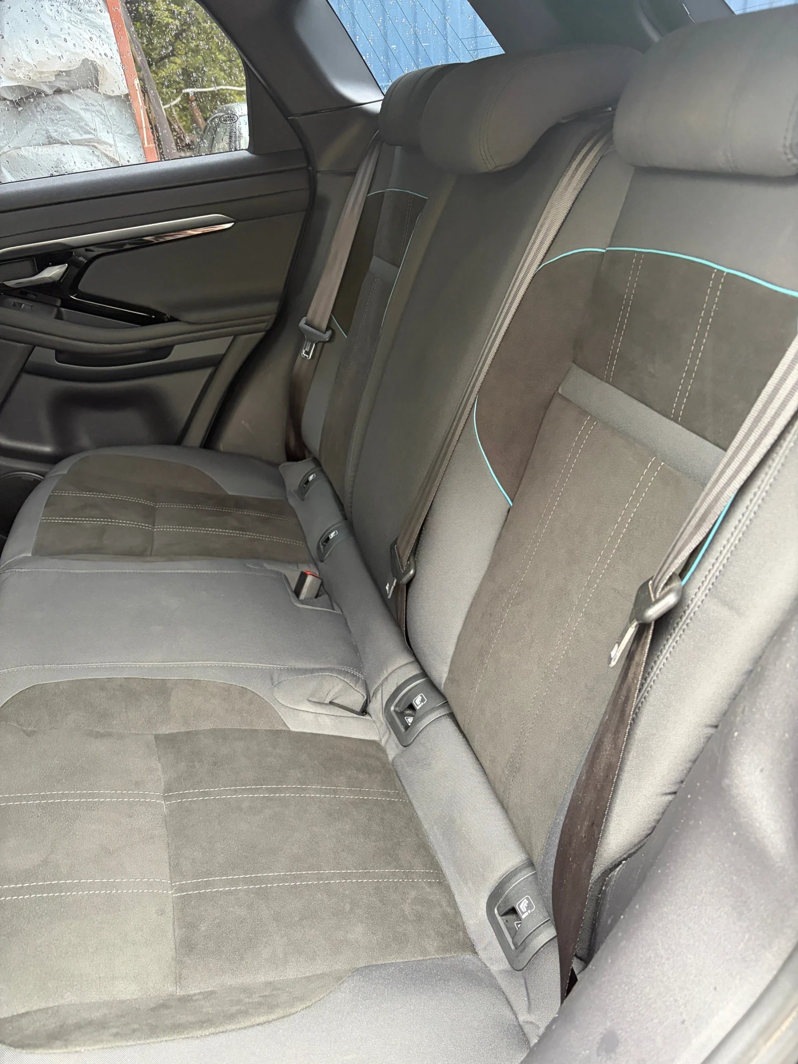 Land Rover Evoque Mild hybrid, снимка 12 - Автомобили и джипове - 54741845