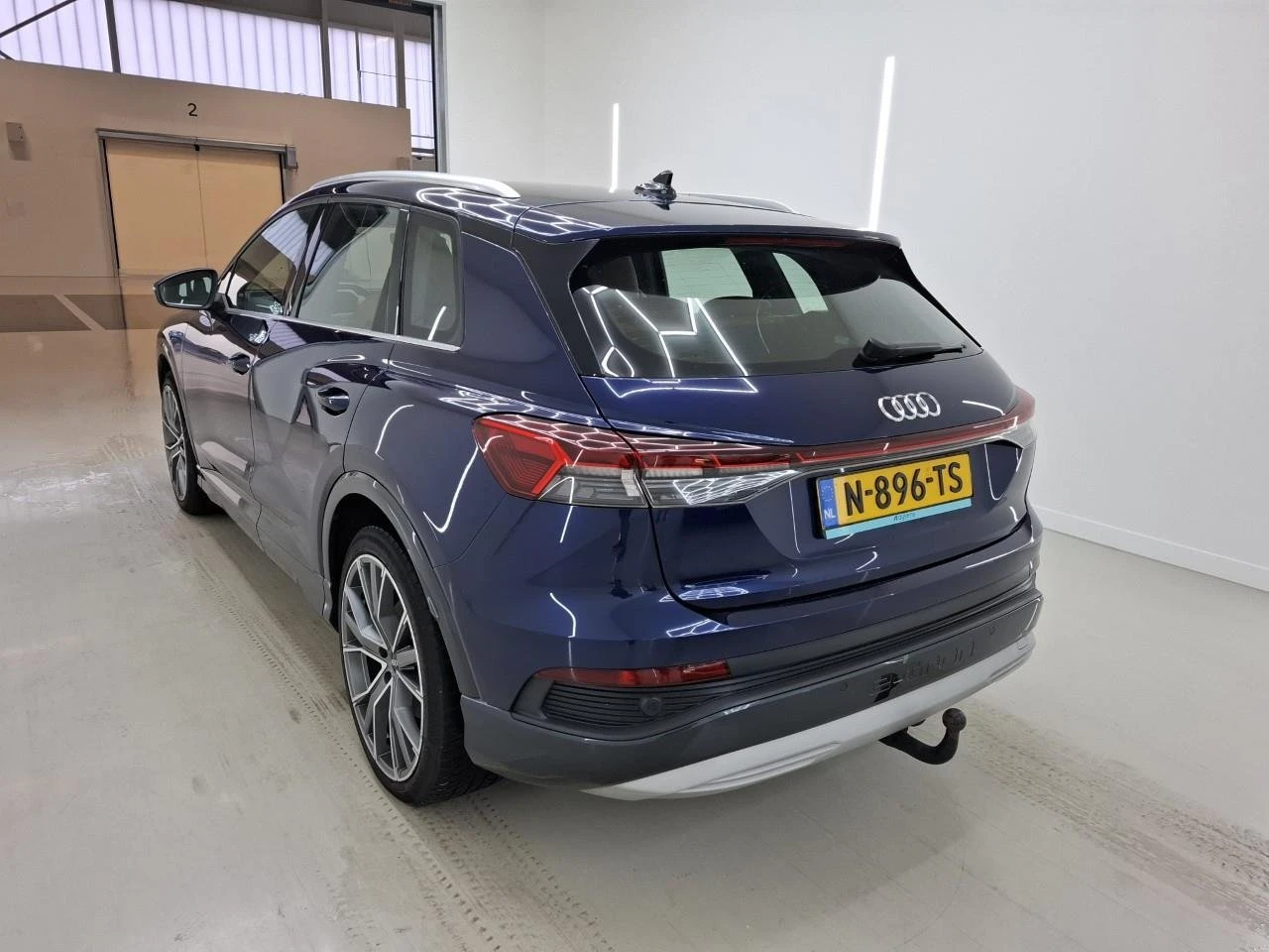 Audi Q4  E-tron 40 Launch SOH92% Лизинг, снимка 4 - Автомобили и джипове - 55593710