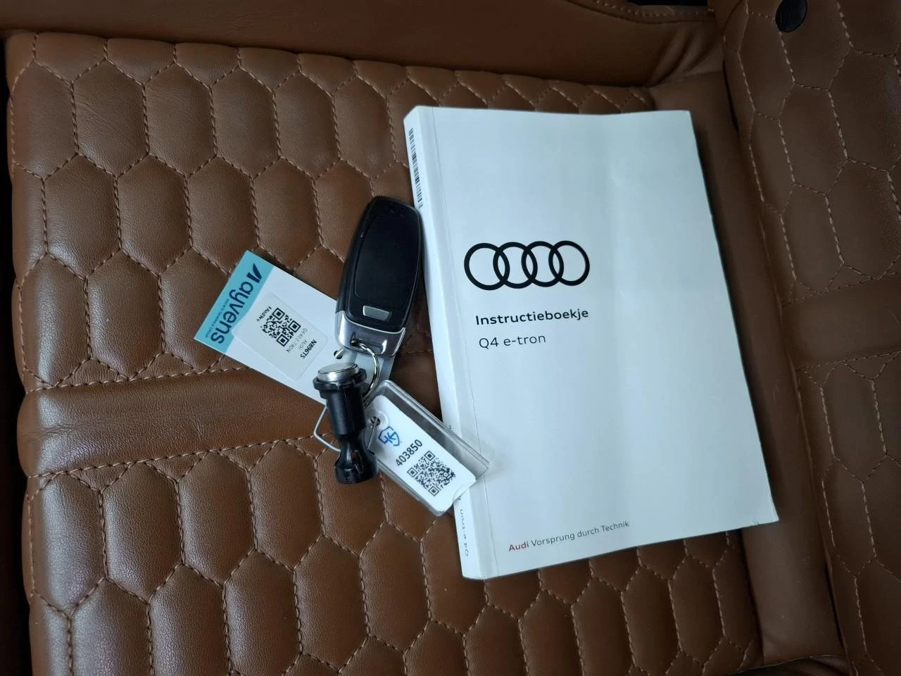 Audi Q4  E-tron 40 Launch SOH92% Лизинг, снимка 12 - Автомобили и джипове - 55593710