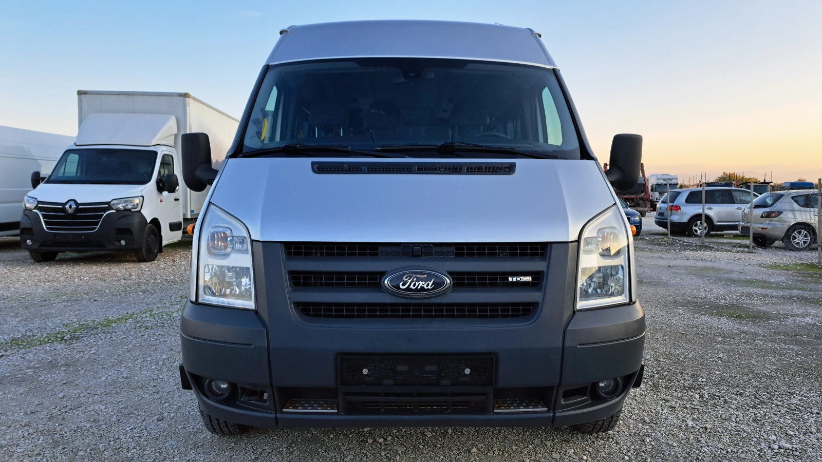 Ford Transit MAXI/ДО 3.5t-B КАТЕГОРИЯ/2.4TDI/9 МЕСТА/КЛИМАТИК - изображение 5