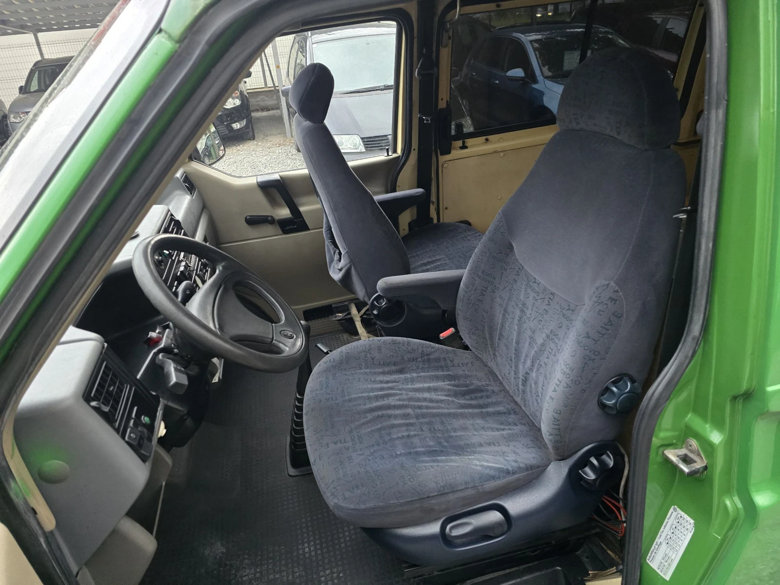 VW Transporter 2.5i КЕМПЕР 4Х4, снимка 8 - Бусове и автобуси - 54392977