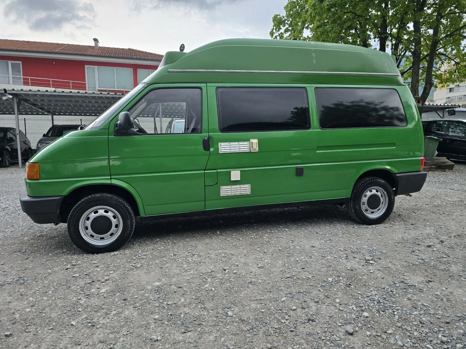 VW Transporter 2.5i КЕМПЕР 4Х4, снимка 5 - Бусове и автобуси - 54392977