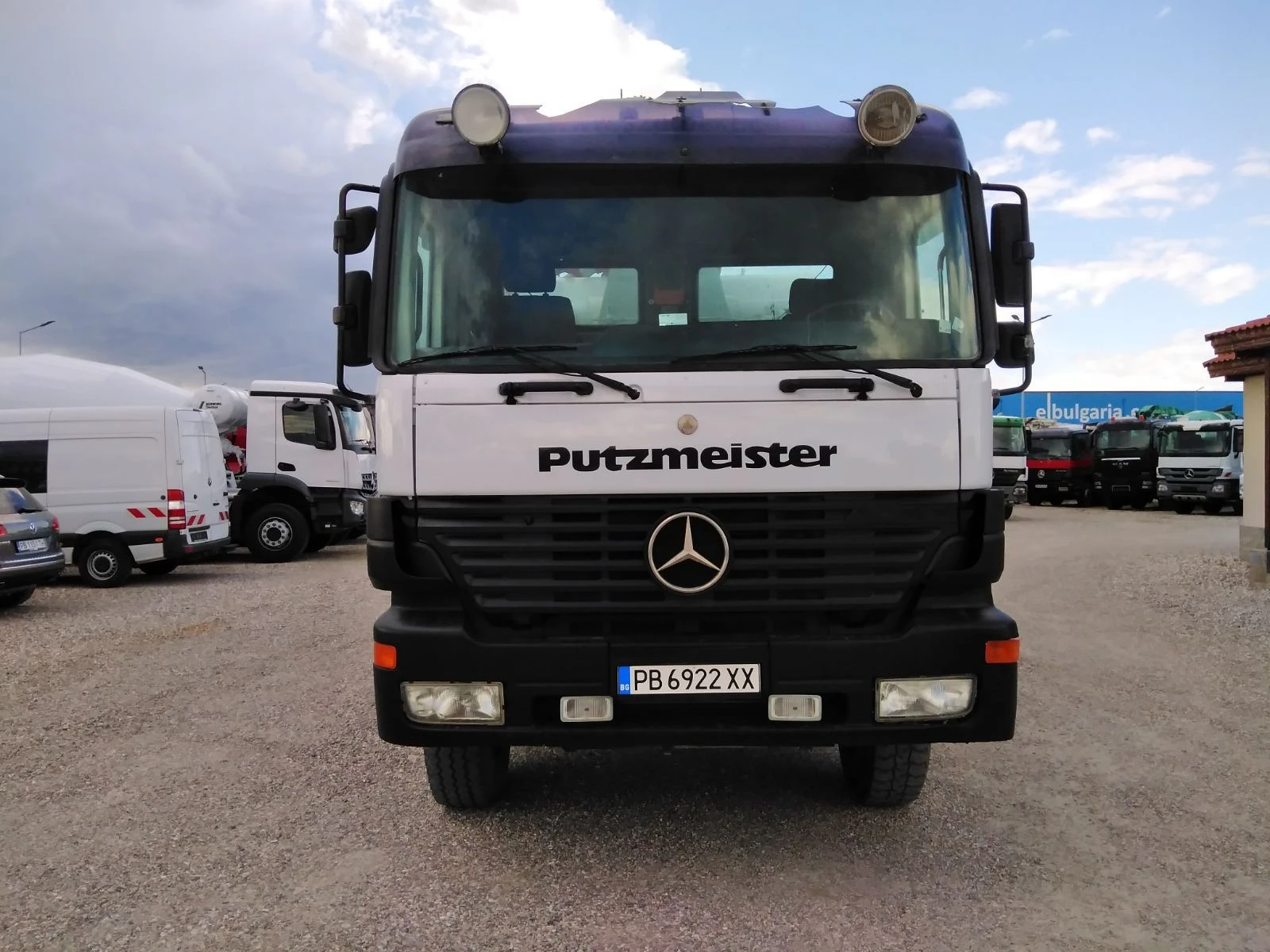 Бетон помпа Mercedes-Benz ACTROS 3240 Putzmeister 26.67S - изображение 2