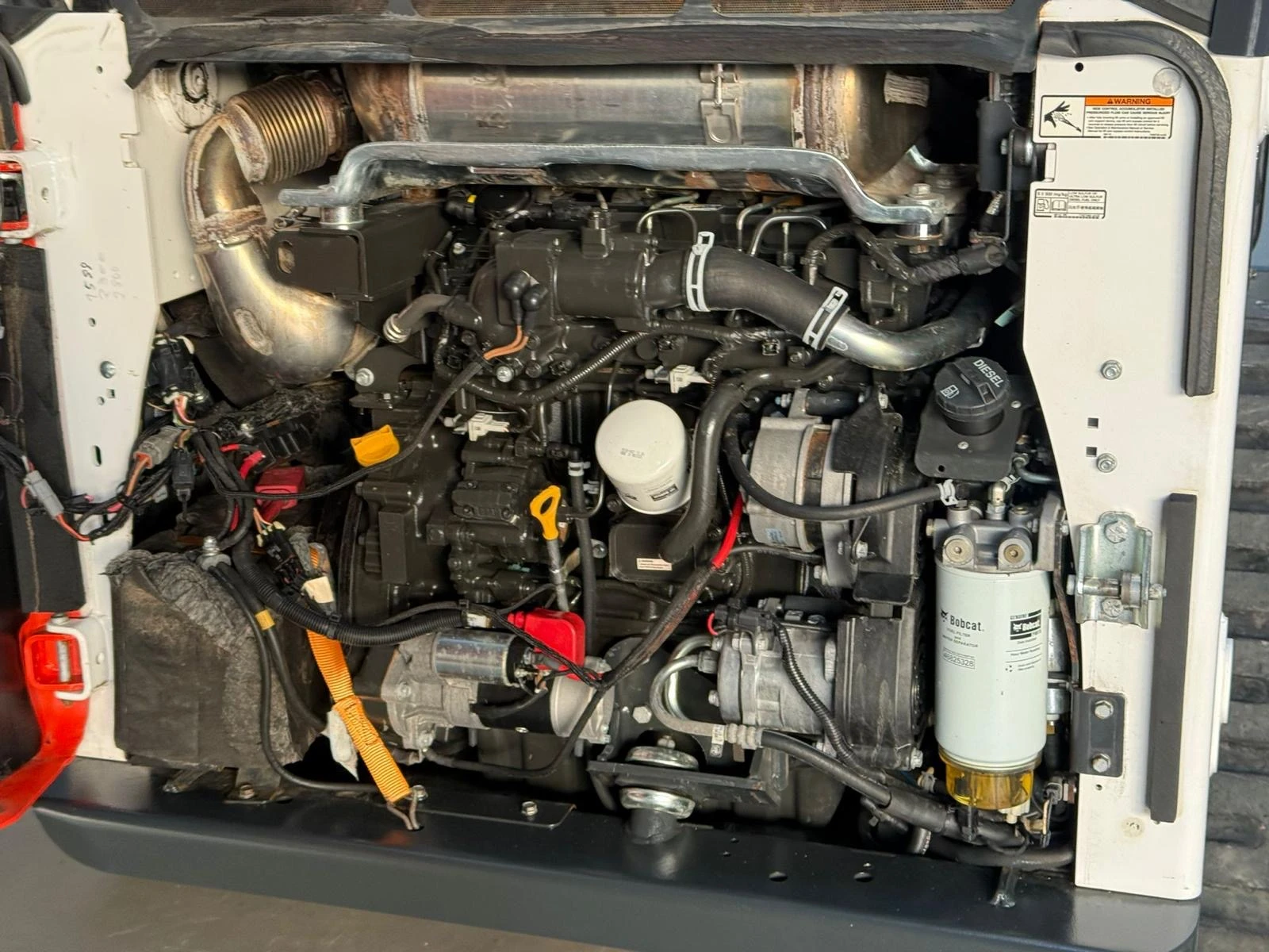 Мини челни товарачи Bobcat T870 NEXT GEN HF С КОФА И ВИЛИЦИ ЛИЗИНГ, снимка 17 - Индустриална техника - 54230133