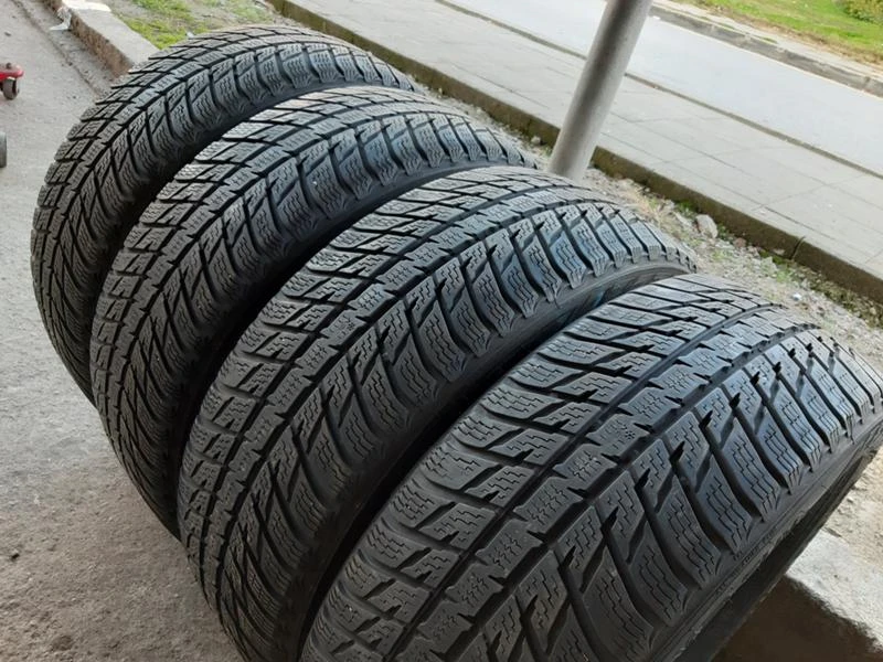 Гуми Зимни 225/60R17, снимка 4 - Гуми и джанти - 30753157