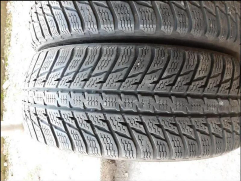 Гуми Зимни 225/60R17, снимка 8 - Гуми и джанти - 30753157