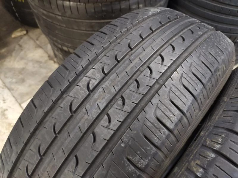 Гуми Летни 215/60R17, снимка 1 - Гуми и джанти - 33296261