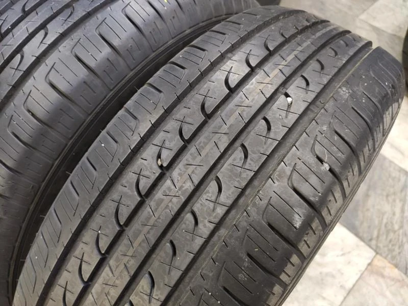 Гуми Летни 215/60R17, снимка 4 - Гуми и джанти - 33296261