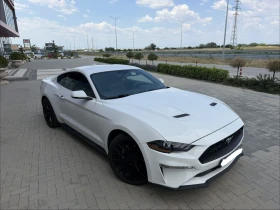 ������ Ford Mustang