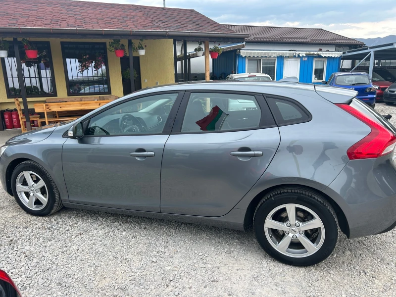 Volvo V40 2, 0 D АВТОМАТИК !! РЕАЛНИ 152000 km, снимка 6 - Автомобили и джипове - 47060033