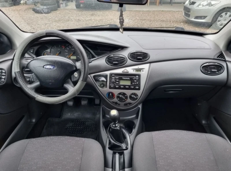 Ford Focus 1.8 TD, снимка 15 - Автомобили и джипове - 47308386