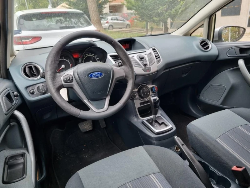 Ford Fiesta 1.4 i, снимка 4 - Автомобили и джипове - 47533997