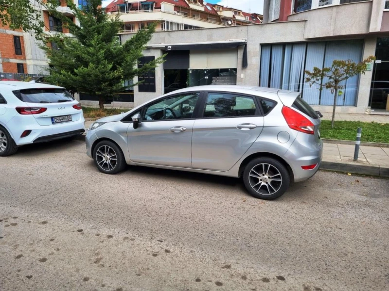 Ford Fiesta 1.4 i, снимка 9 - Автомобили и джипове - 47533997