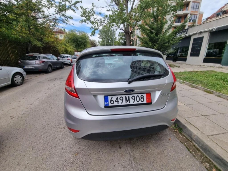 Ford Fiesta 1.4 i, снимка 11 - Автомобили и джипове - 47533997