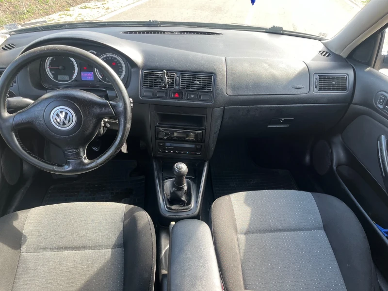 VW Golf, снимка 4 - Автомобили и джипове - 49593631